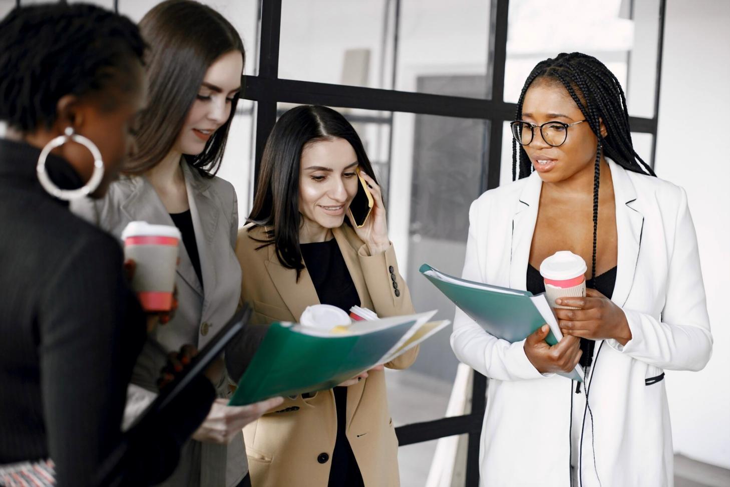 Nova equipa de consultores financeiros da aventyrosiq